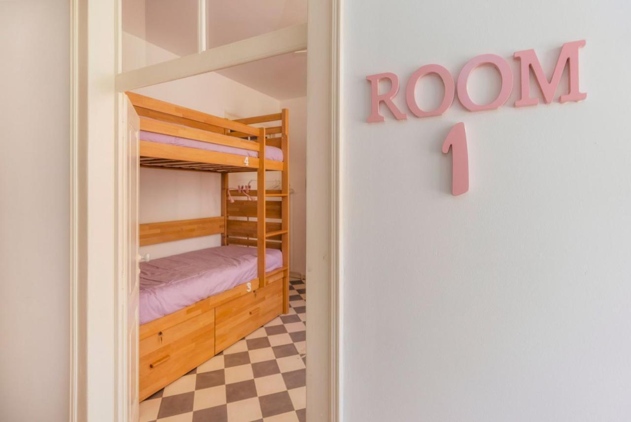 Female Hostel Faro Buitenkant foto